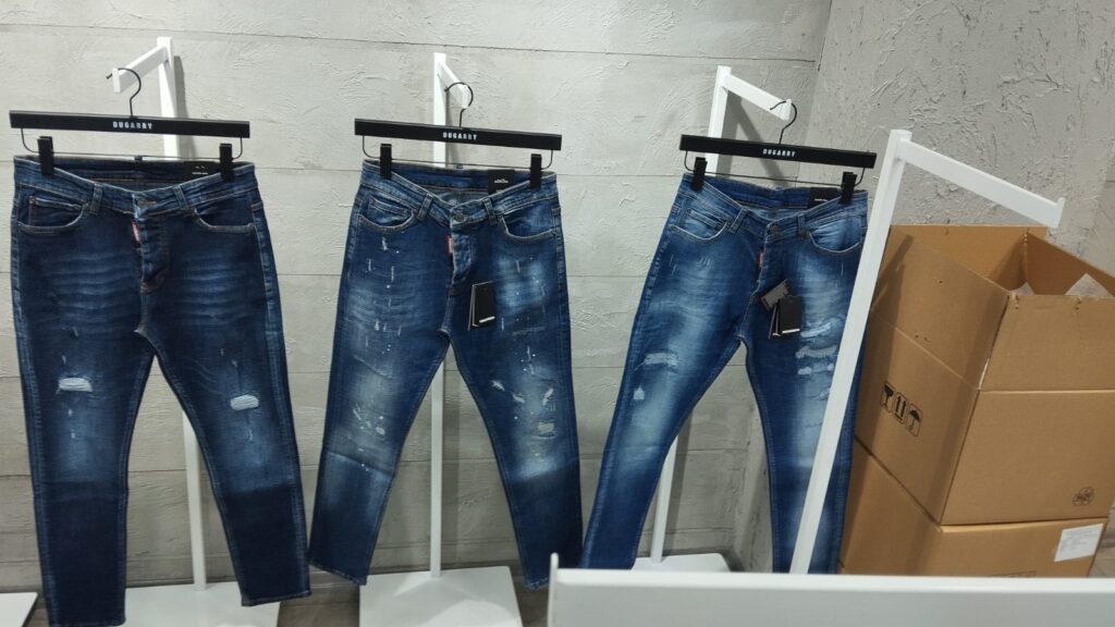 Profesyonel ürün sergileme askıları